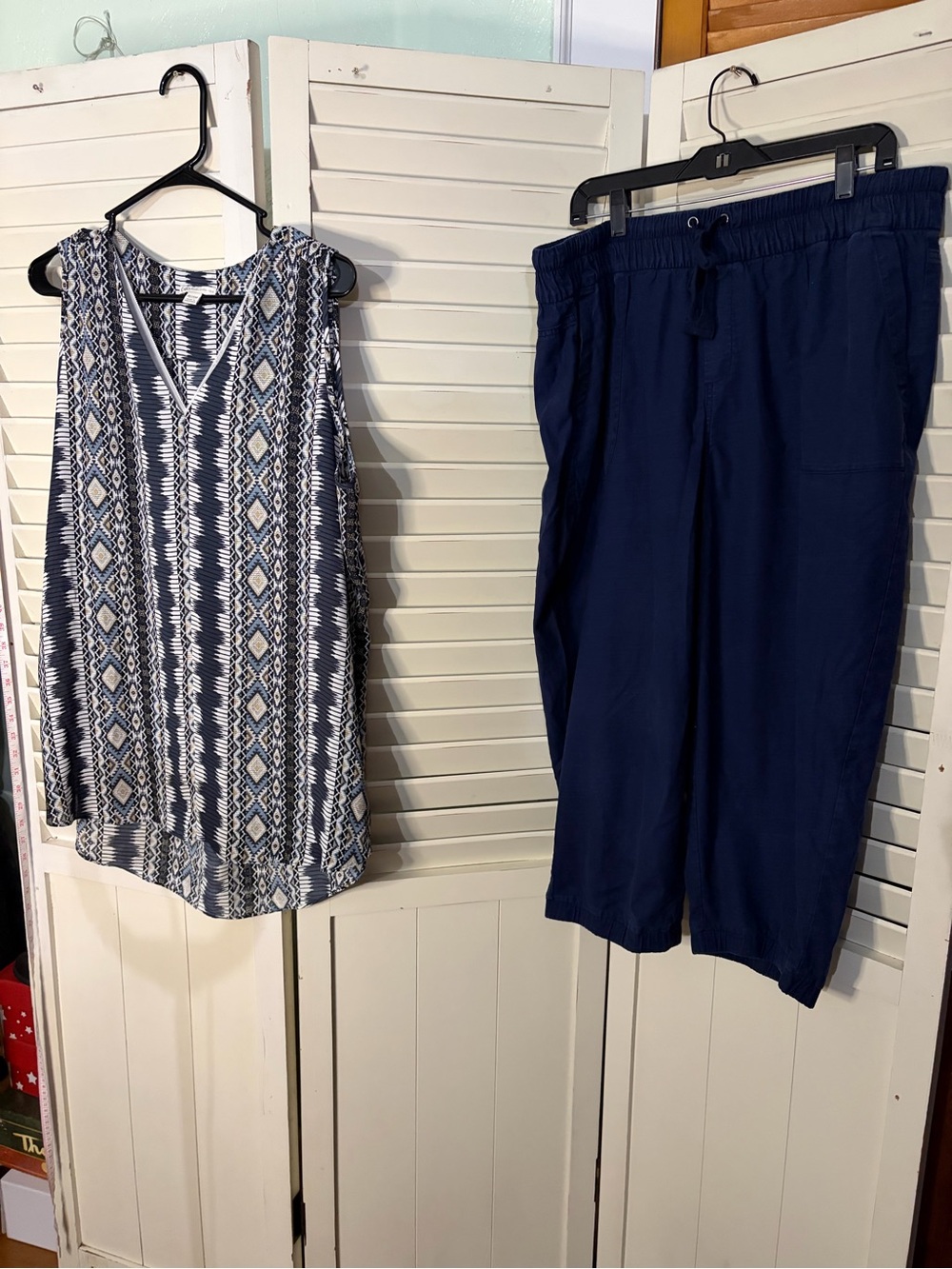 Two piece outfit including Lane Bryant cropped pants and a Catos tank top